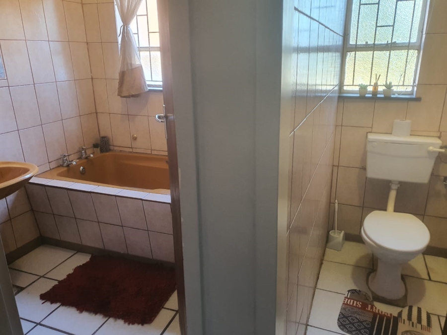 4 Bedroom Property for Sale in Fichardt Park Free State